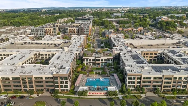 $4,275 | 8 Jessica Lane, Unit 203, Union, NJ 07083