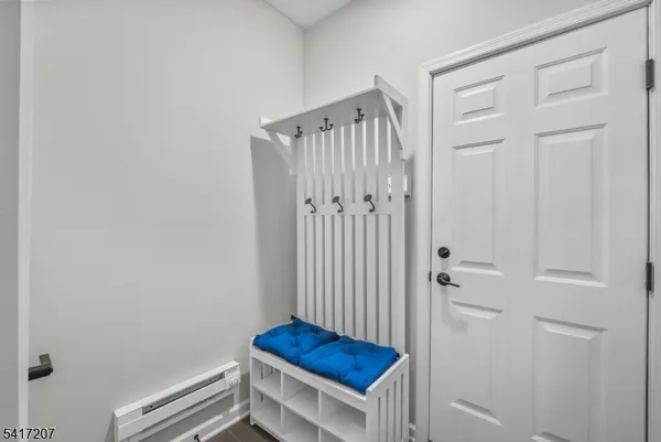 $4,275 | 8 Jessica Lane, Unit 203, Union, NJ 07083