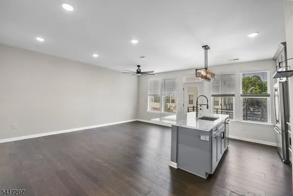 $4,275 | 8 Jessica Lane, Unit 203, Union, NJ 07083