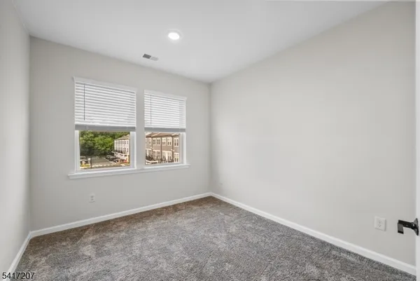 $4,275 | 8 Jessica Lane, Unit 203, Union, NJ 07083