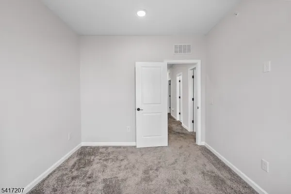 $4,275 | 8 Jessica Lane, Unit 203, Union, NJ 07083