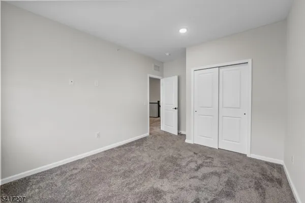 $4,275 | 8 Jessica Lane, Unit 203, Union, NJ 07083