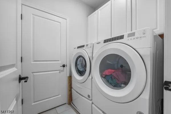 $4,275 | 8 Jessica Lane, Unit 203, Union, NJ 07083