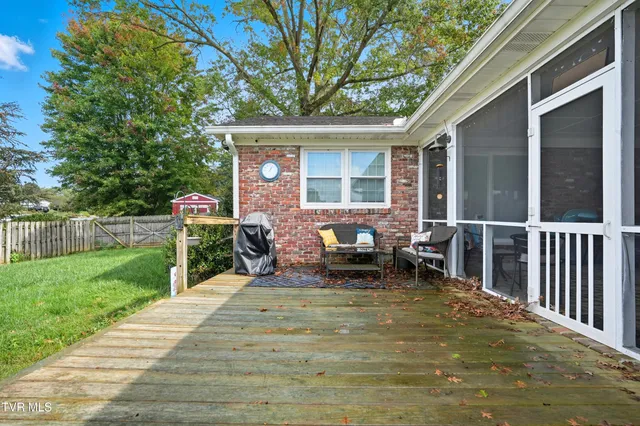 $450,000 | 405 Oakmont Drive, Kingsport, TN 37663