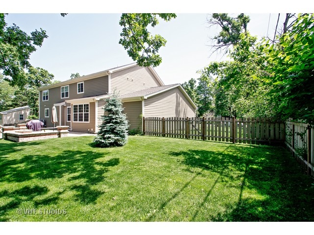 287 Hickory Road Lake Zurich, IL 60047 - Photo 25 of 25 a front view of a house with a yard