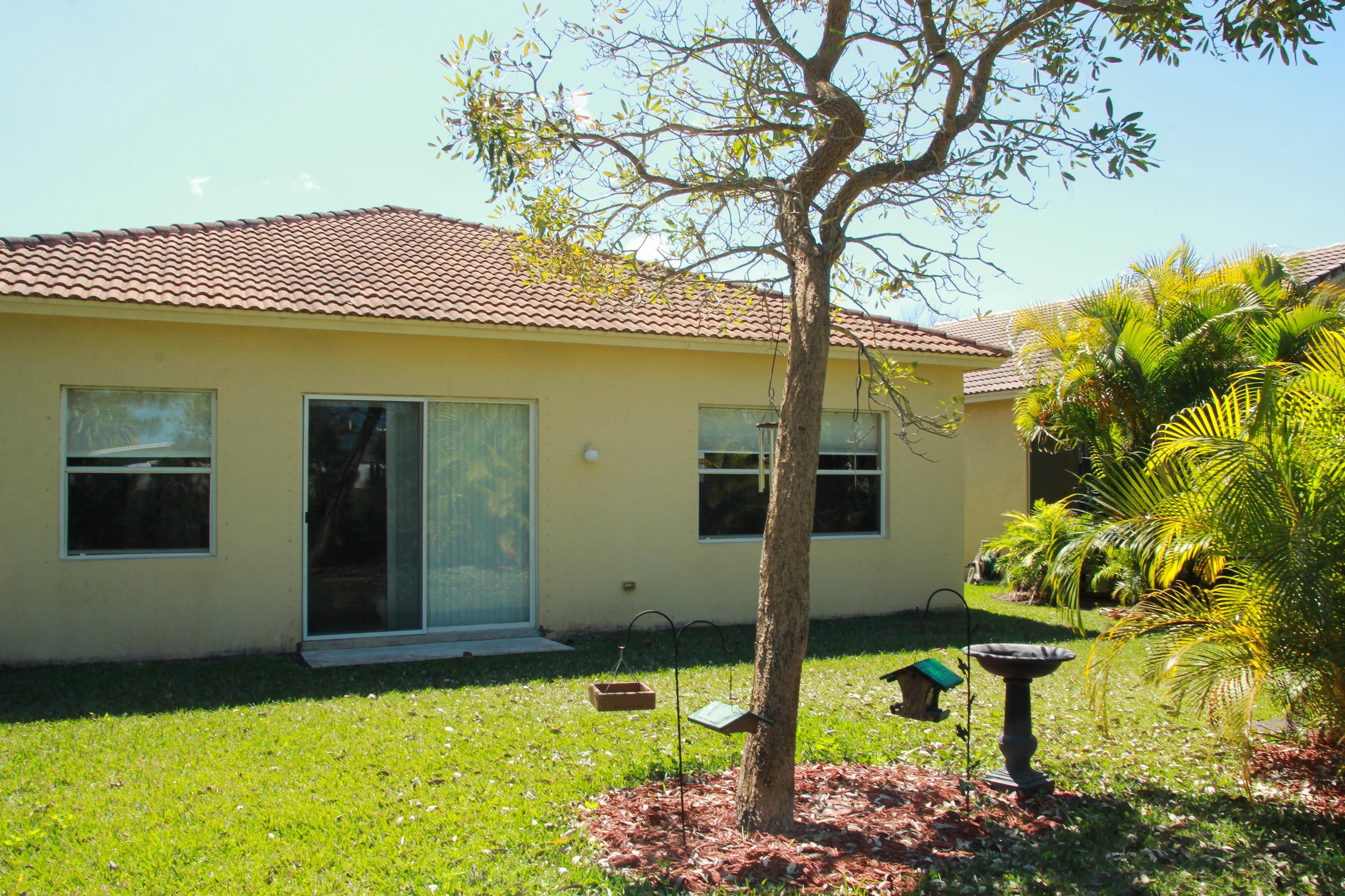 6016 Spring Lake Terrace Fort Pierce, FL 34951 - Photo 19 of 19 Backyard 2.jpg