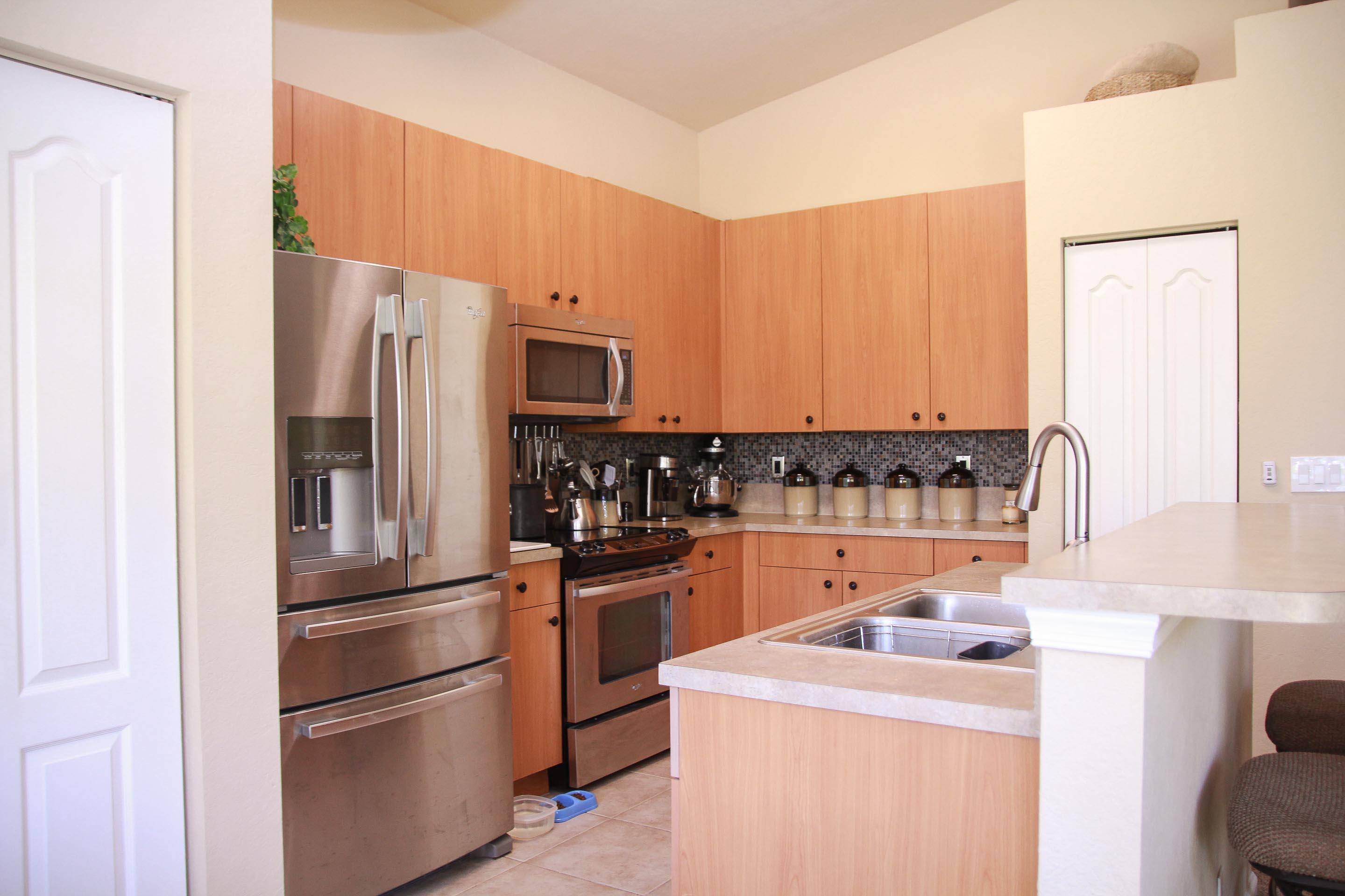6016 Spring Lake Terrace Fort Pierce, FL 34951 - Photo 8 of 19 Kitchen.jpg