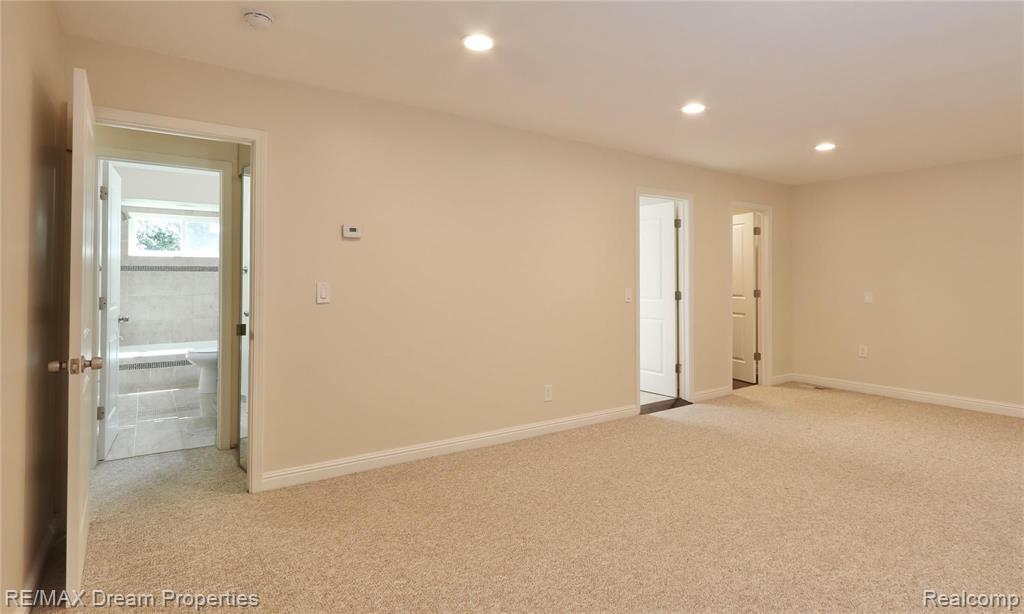 5795 Inkster Road Bloomfield Hills, MI 48301 - Photo 18 of 31