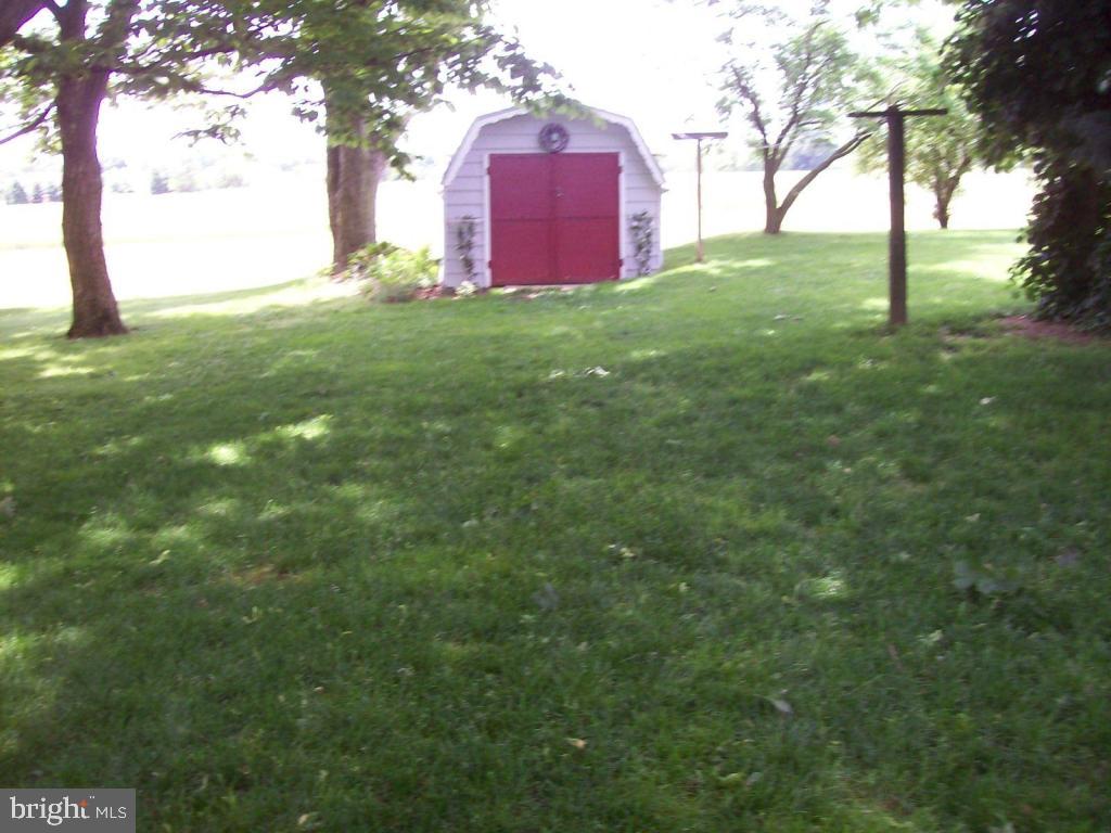 1284 Graystone Road Manheim, PA 17545 - Photo 21 of 24