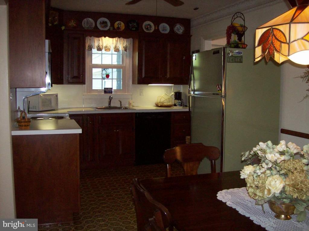 1284 Graystone Road Manheim, PA 17545 - Photo 10 of 24