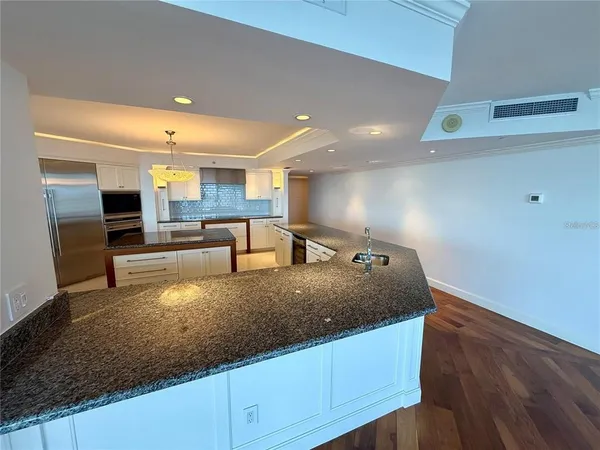 $7,000 | 988 Boulevard Of The Arts, Unit 1617, Sarasota, FL 34236