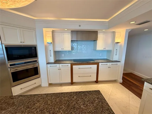 $7,000 | 988 Boulevard Of The Arts, Unit 1617, Sarasota, FL 34236