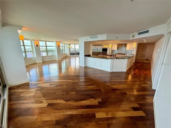 $7,000 | 988 Boulevard Of The Arts, Unit 1617, Sarasota, FL 34236