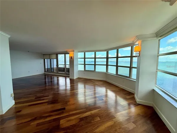 $7,000 | 988 Boulevard Of The Arts, Unit 1617, Sarasota, FL 34236