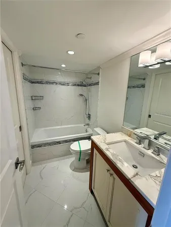 $7,000 | 988 Boulevard Of The Arts, Unit 1617, Sarasota, FL 34236