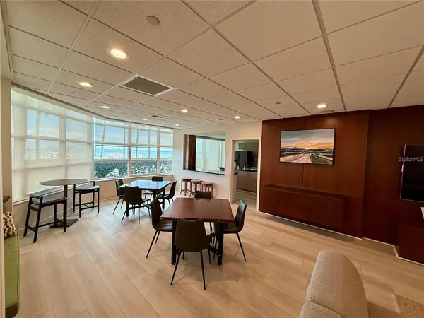 $7,000 | 988 Boulevard Of The Arts, Unit 1617, Sarasota, FL 34236