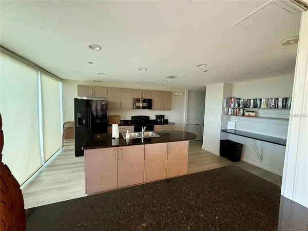 $7,000 | 988 Boulevard Of The Arts, Unit 1617, Sarasota, FL 34236