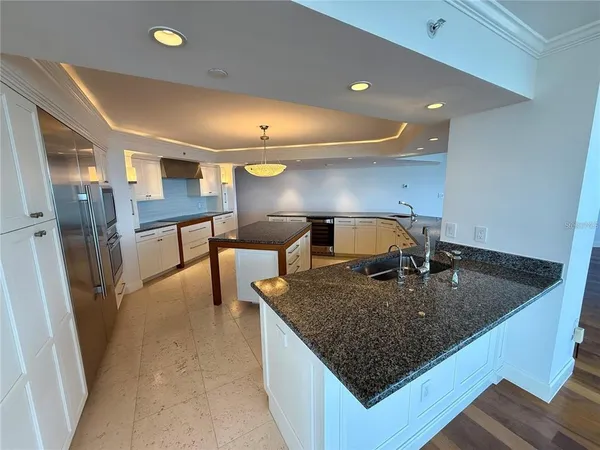 $7,000 | 988 Boulevard Of The Arts, Unit 1617, Sarasota, FL 34236