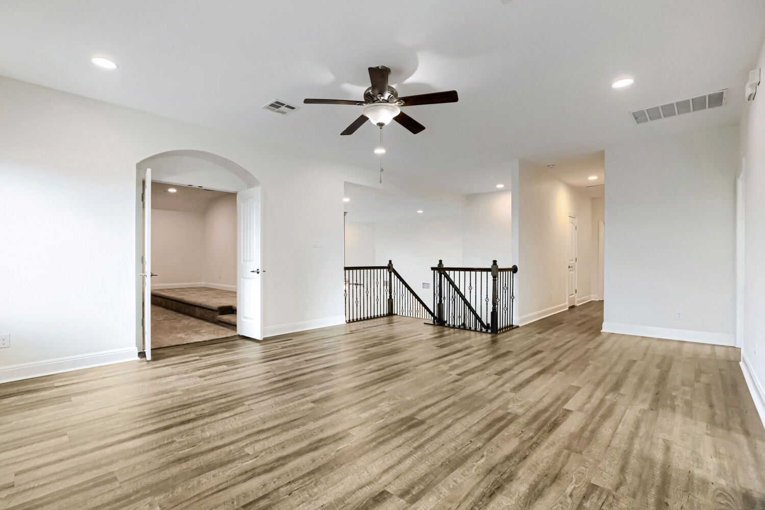 19205 Burrowbridge Road Pflugerville, TX 78660 - Photo 22 of 38 Giant game room space at the top of the stairs is ready for FUN!