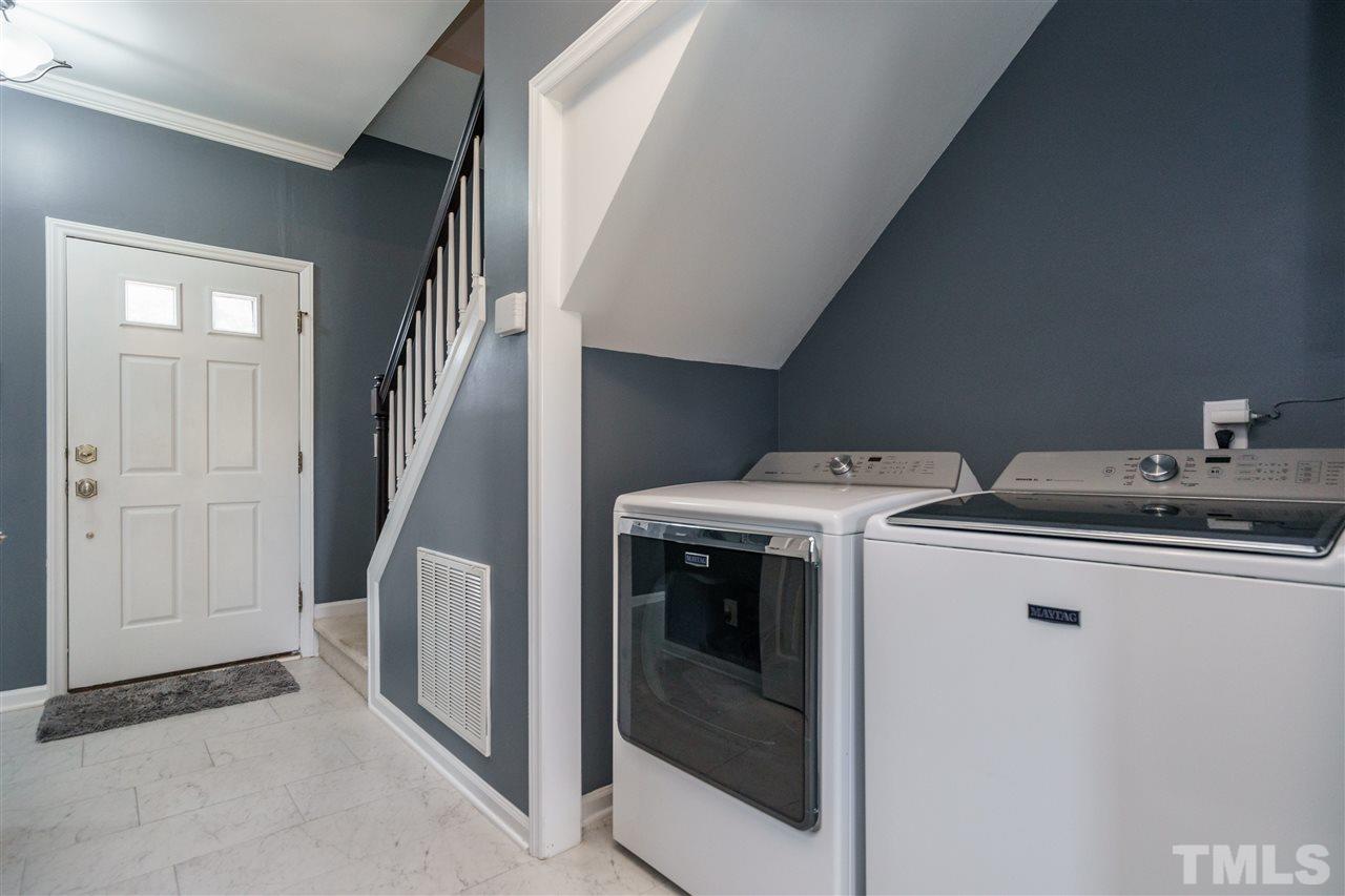 5709 Brookshadow Drive Raleigh, NC 27610 - Photo 5 of 30 Gallery Image 5