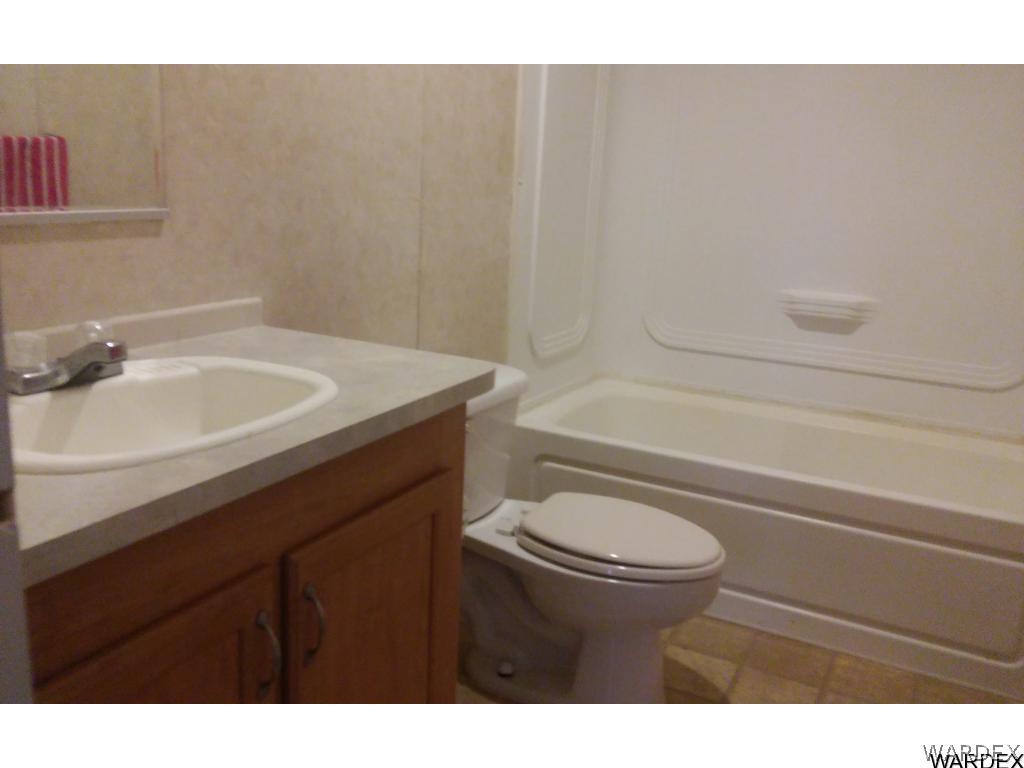 3375 West Carmichael Road Golden Valley, AZ 86413 - Photo 11 of 15 Hall bathroom