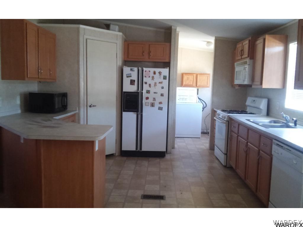 3375 West Carmichael Road Golden Valley, AZ 86413 - Photo 8 of 15