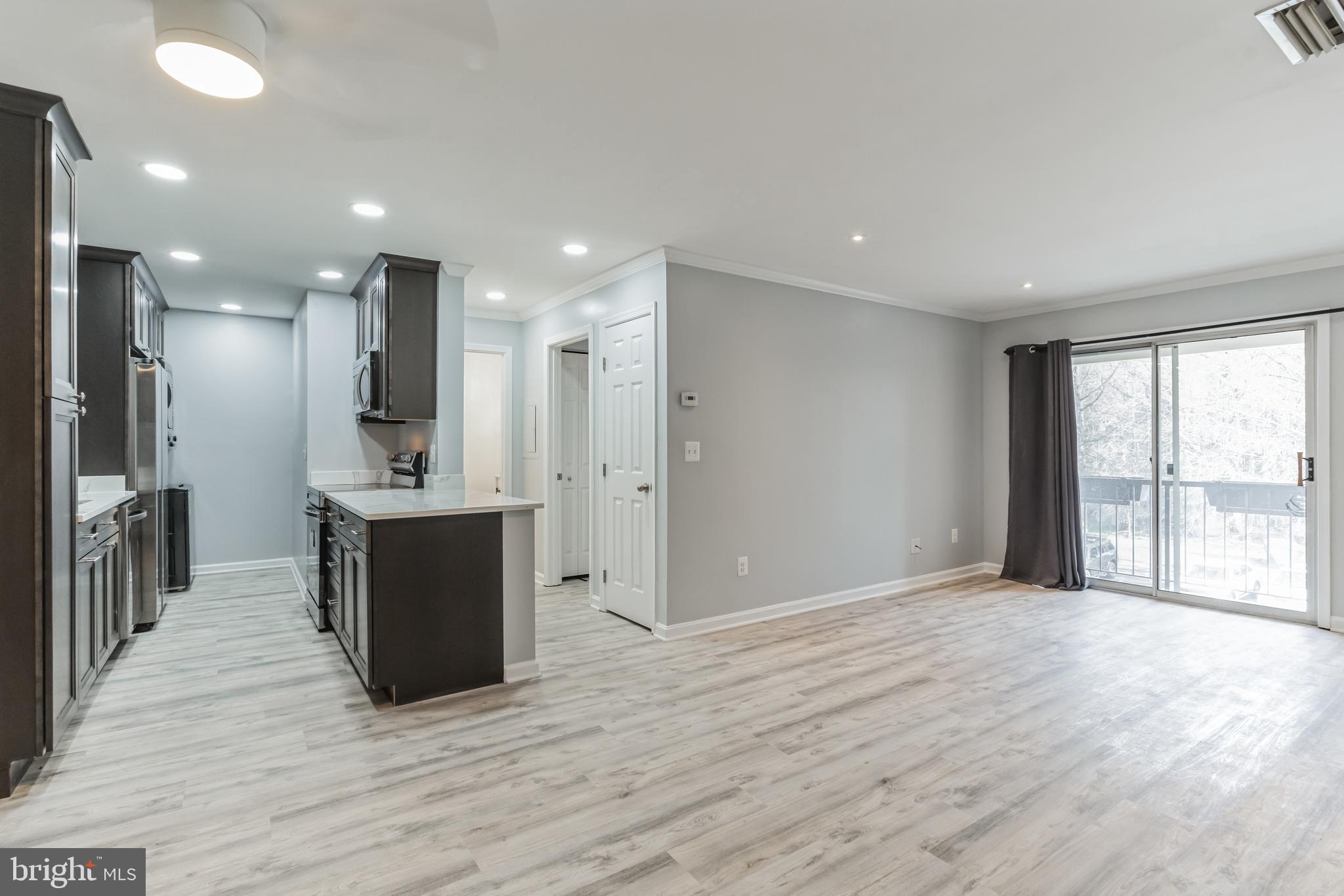 14903 Rydell Road, Unit 304 Centreville, VA 20121 - Photo 5 of 15