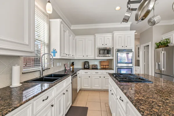 $585,000 | 5803 Desert Oak Way, Spring, TX 77379