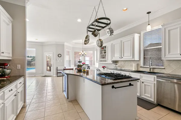 $585,000 | 5803 Desert Oak Way, Spring, TX 77379