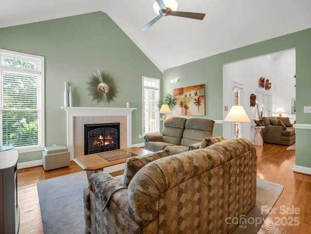 $799,900 | 2137 6th Street Northwest, Hickory, NC 28601