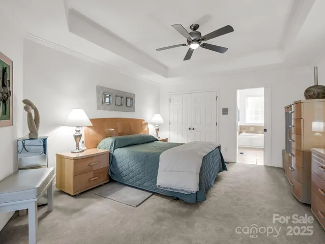 $799,900 | 2137 6th Street Northwest, Hickory, NC 28601