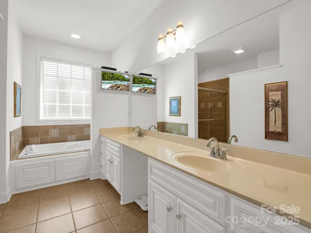 $799,900 | 2137 6th Street Northwest, Hickory, NC 28601