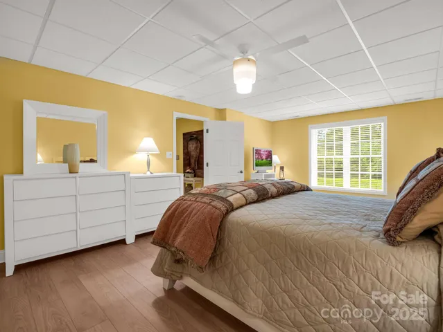 $799,900 | 2137 6th Street Northwest, Hickory, NC 28601