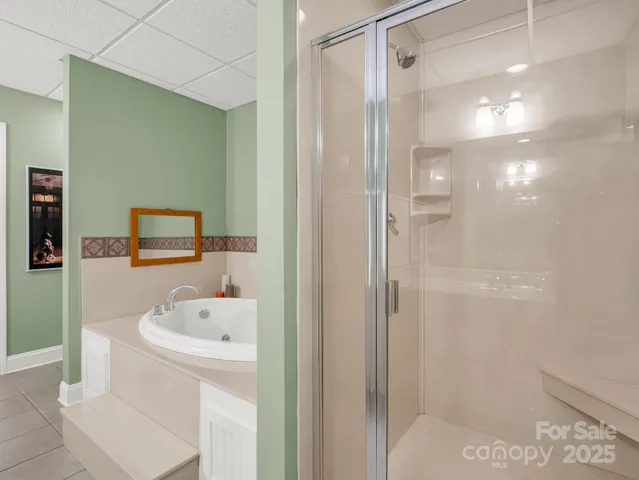 $799,900 | 2137 6th Street Northwest, Hickory, NC 28601