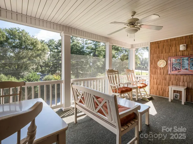 $799,900 | 2137 6th Street Northwest, Hickory, NC 28601