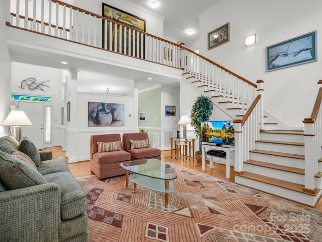 $799,900 | 2137 6th Street Northwest, Hickory, NC 28601