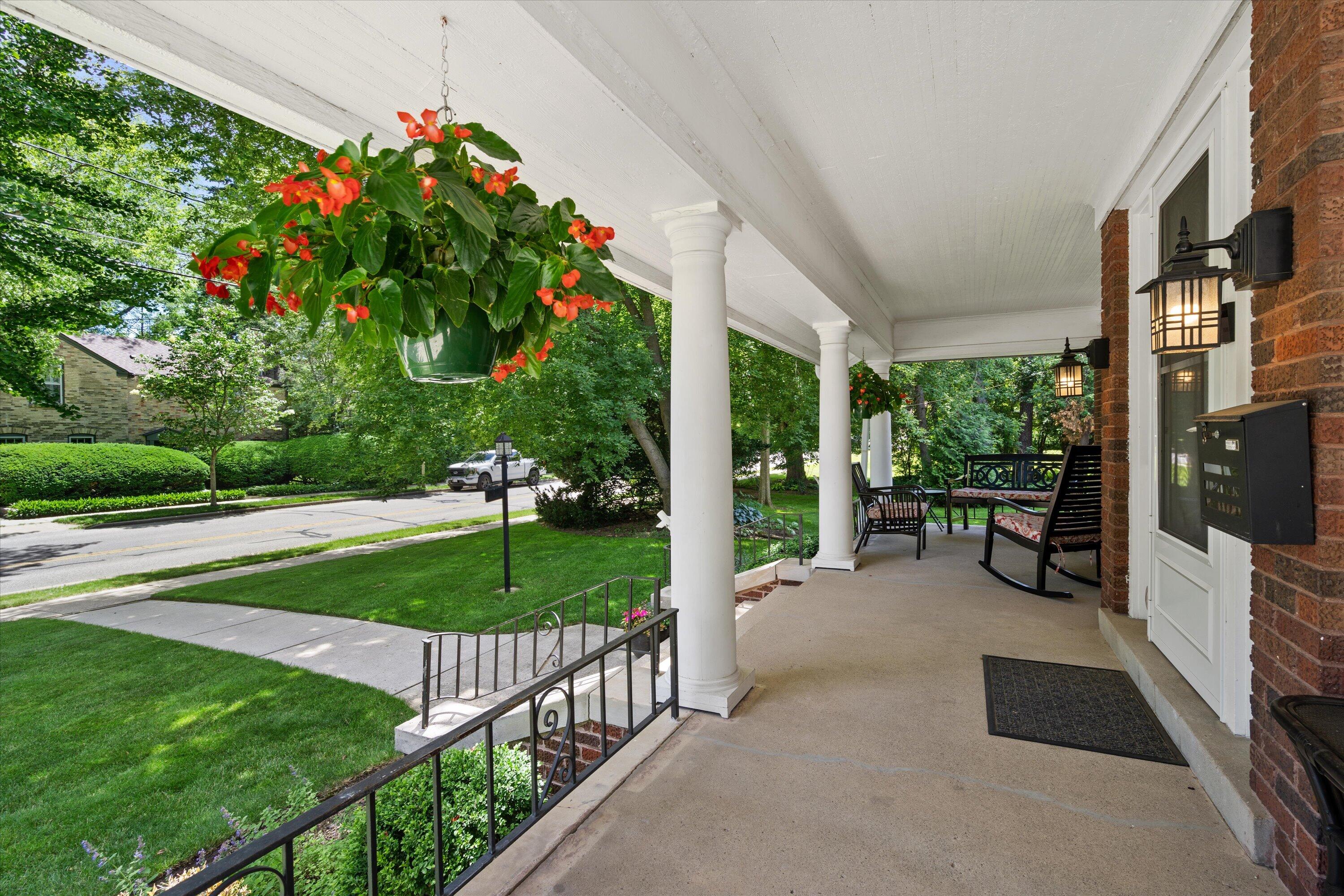 N65W5716 Columbia Road Cedarburg, WI 53012 - Photo 27 of 38 Front Porch