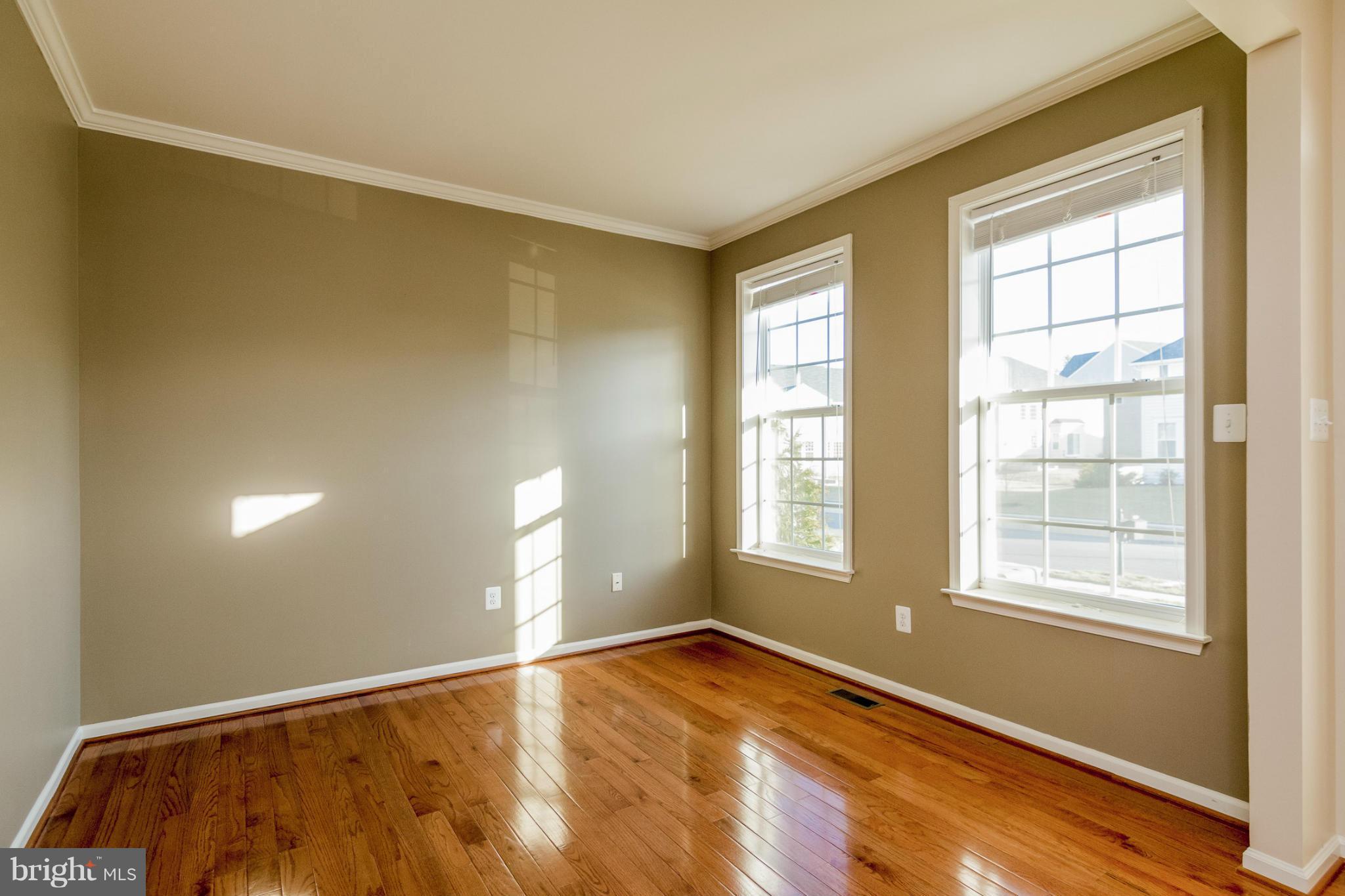 219 Windom Way Frederick, MD 21702 - Photo 6 of 24 Living Room