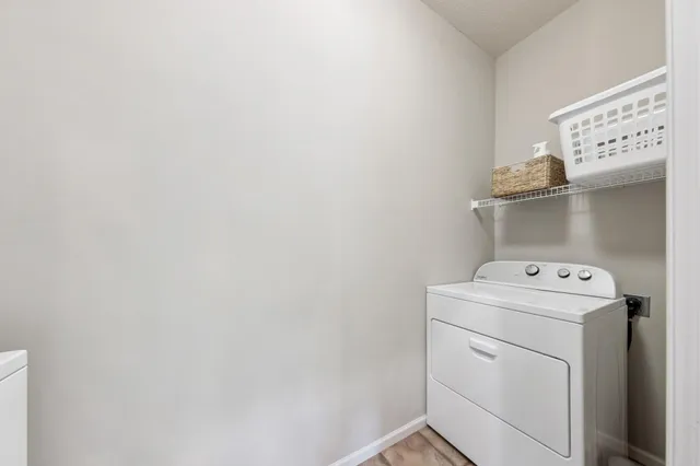 $525,000 | 17820 Valley Cove Court, Deephaven, MN 55391