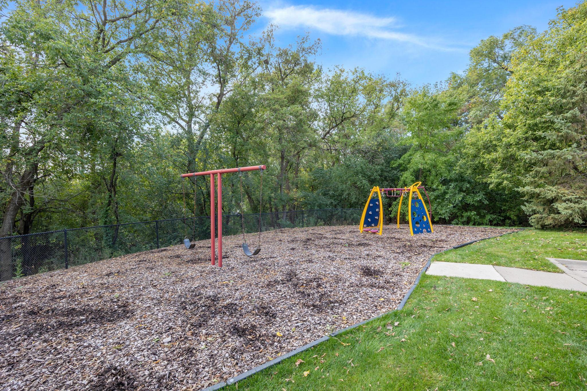 17820 Valley Cove Court Deephaven, MN 55391 - Photo 18 of 22