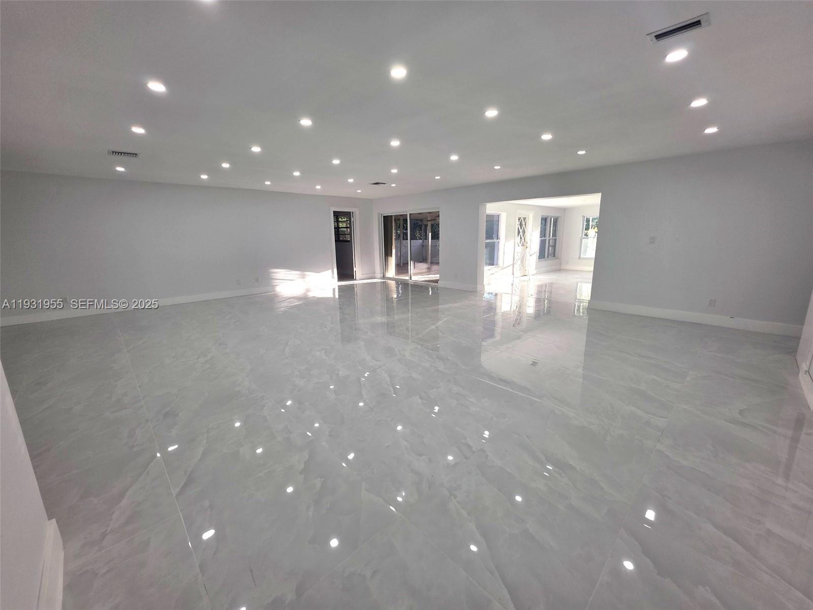 Davie Davie, FL 33314 - Photo 18 of 44 a view of empty room