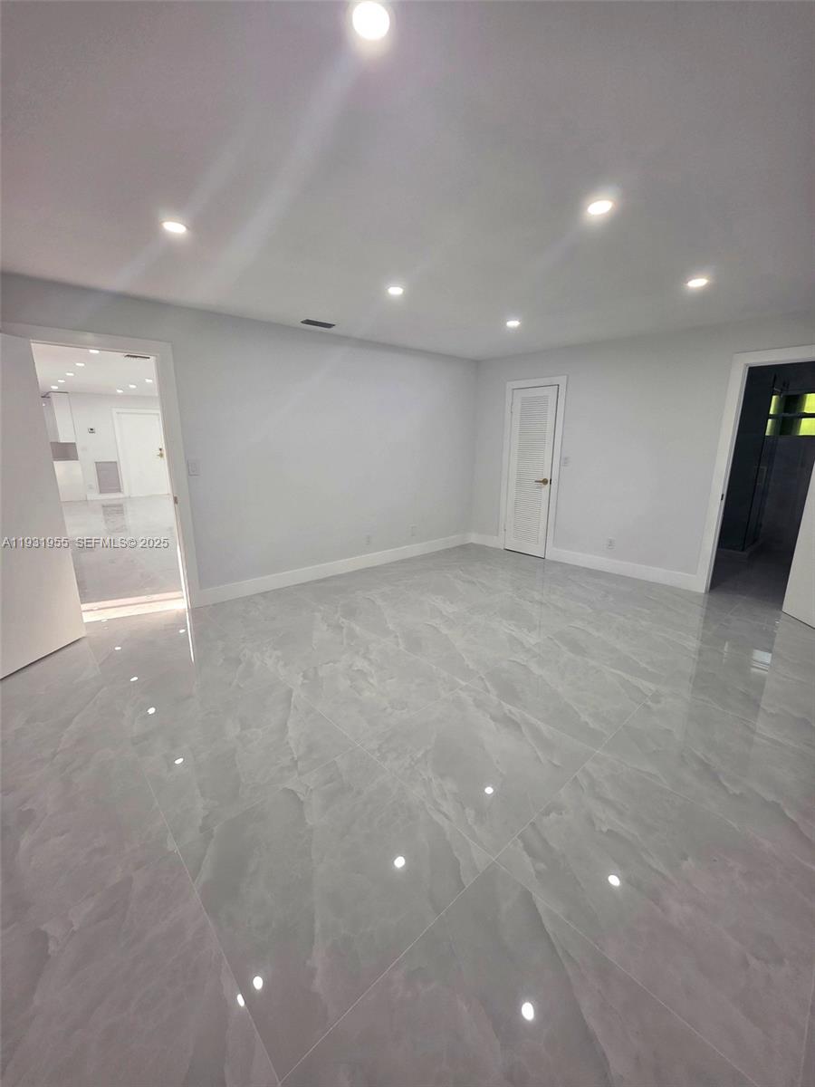 Davie Davie, FL 33314 - Photo 35 of 44 a view of empty room