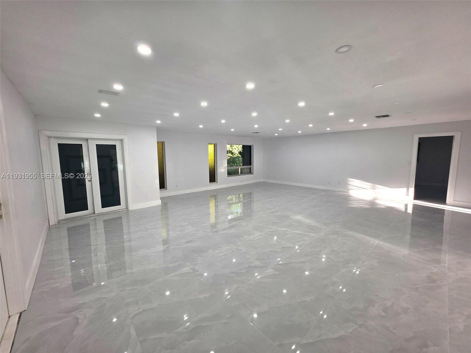 Davie Davie, FL 33314 - Photo 4 of 44 a view of a hallway