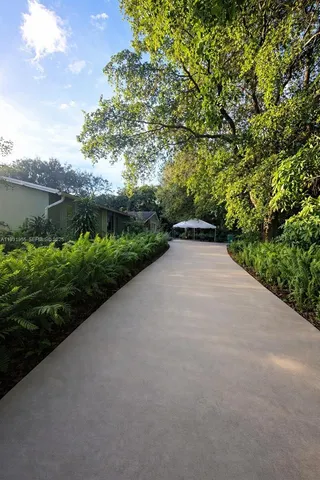 $7,950 | Davie, Davie, FL 33314