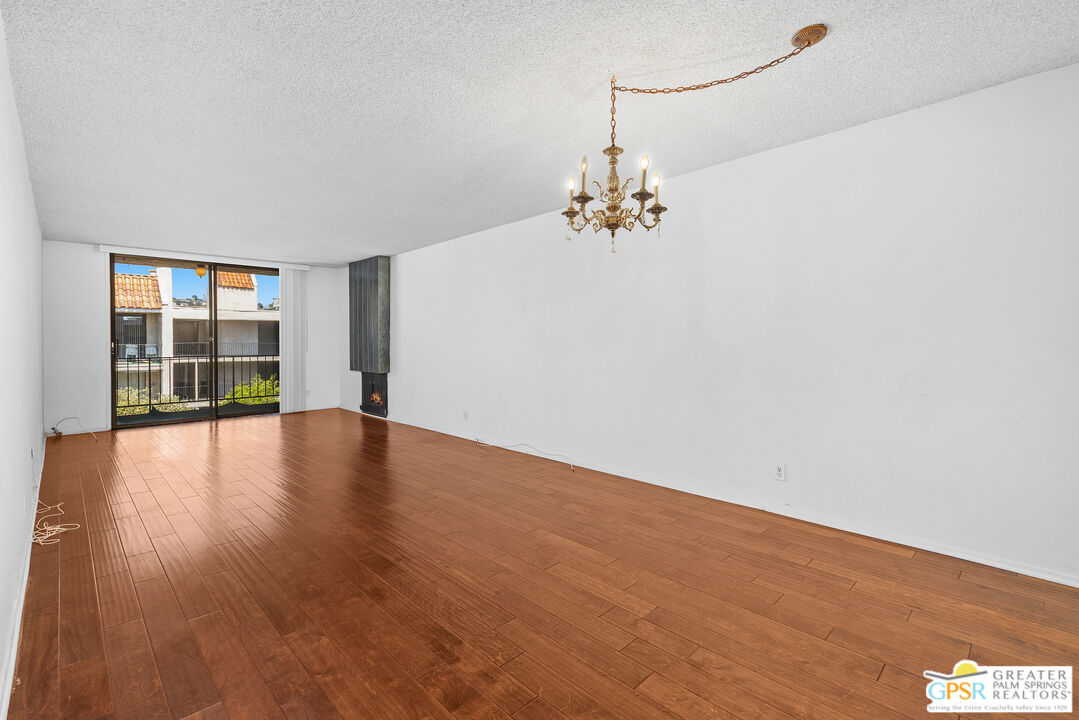 1401 Valley View Road, Unit 321 Glendale, CA 91202 - Photo 3 of 34