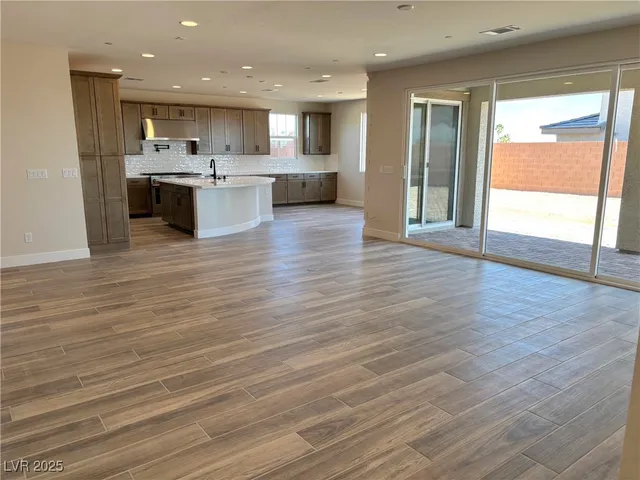 $944,950 | 8826 Spencer Garrett Street, Las Vegas, NV 89113