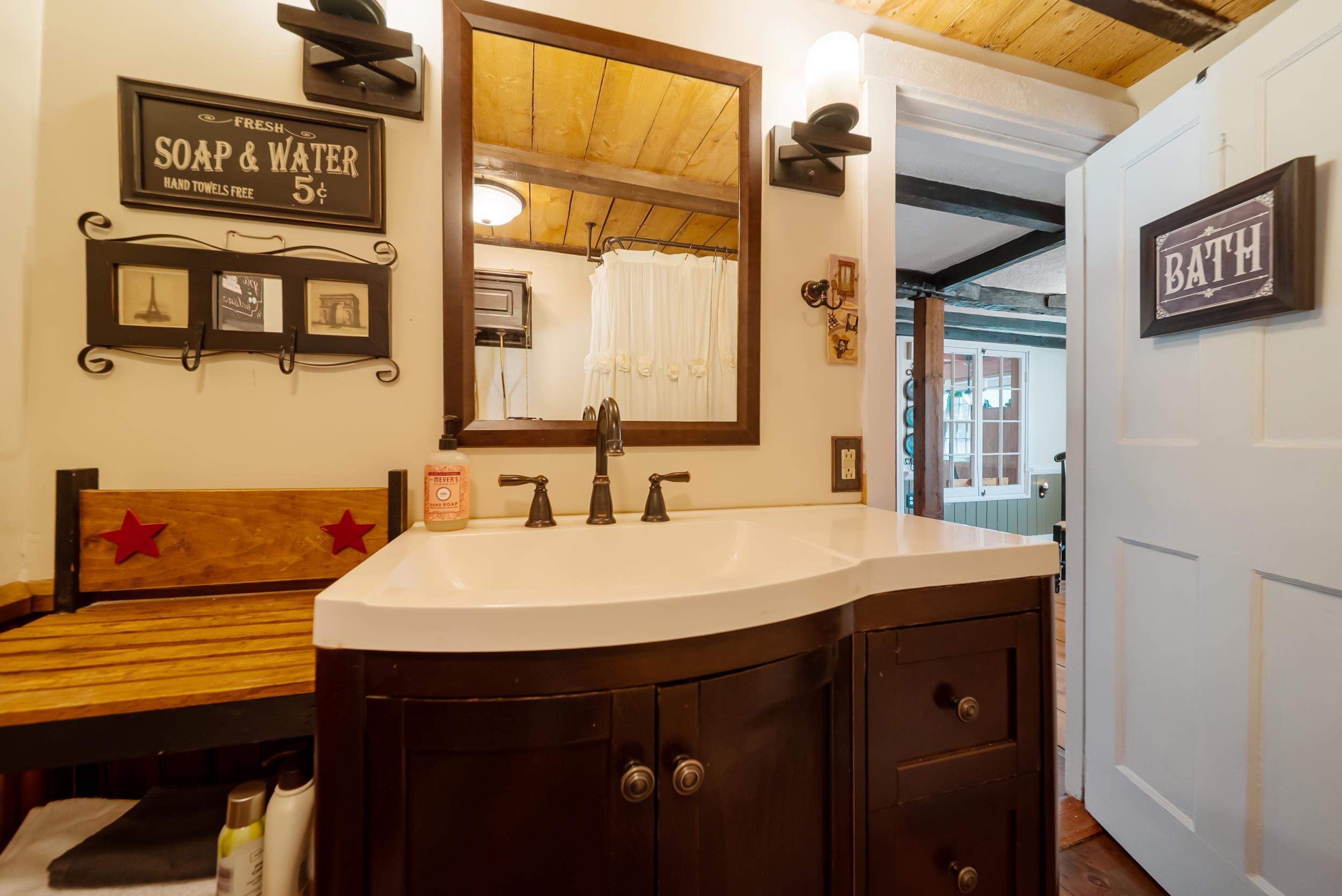 92 Main Street Atkinson, NH 03811 - Photo 11 of 39