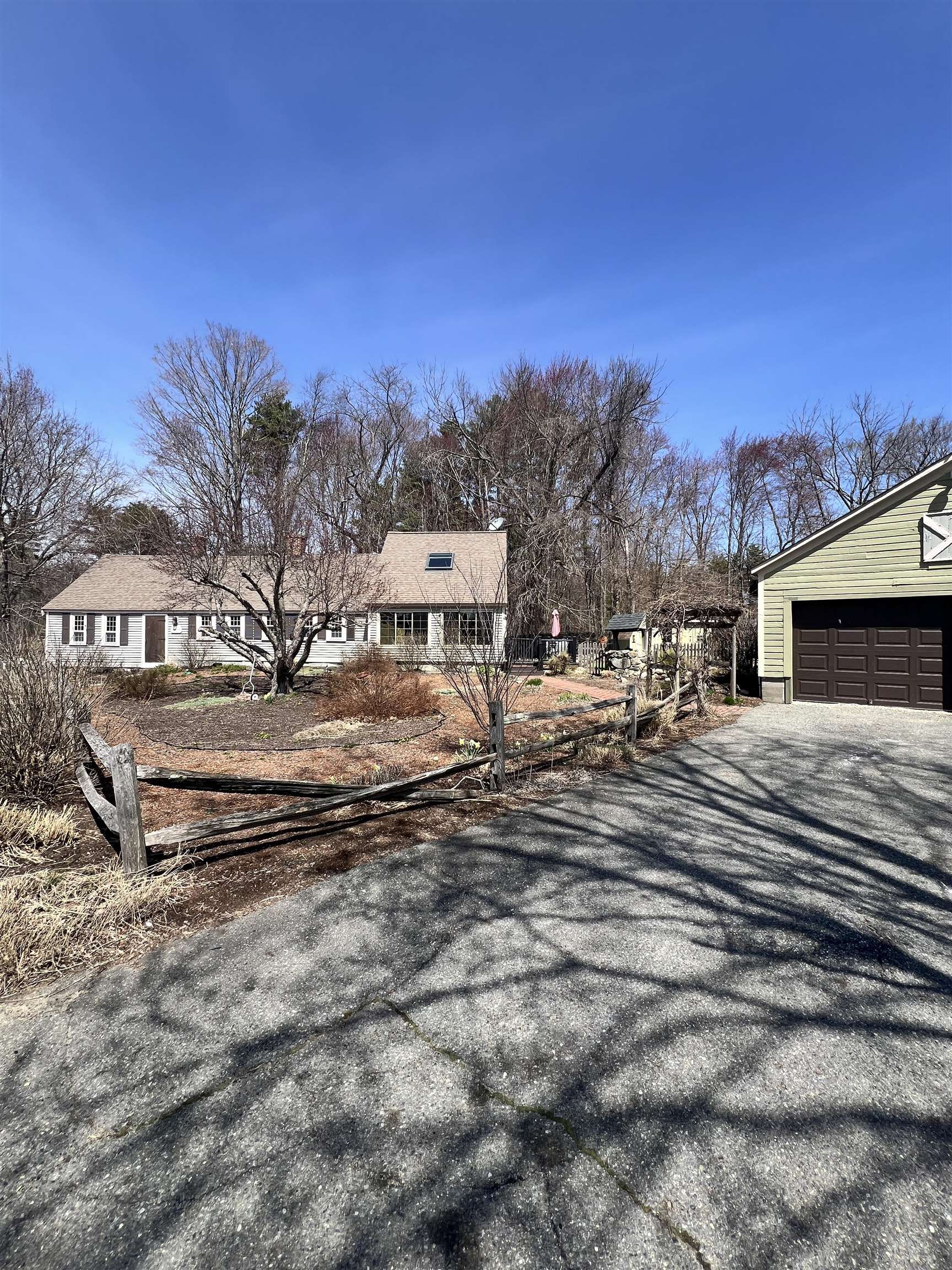 92 Main Street Atkinson, NH 03811 - Photo 2 of 39