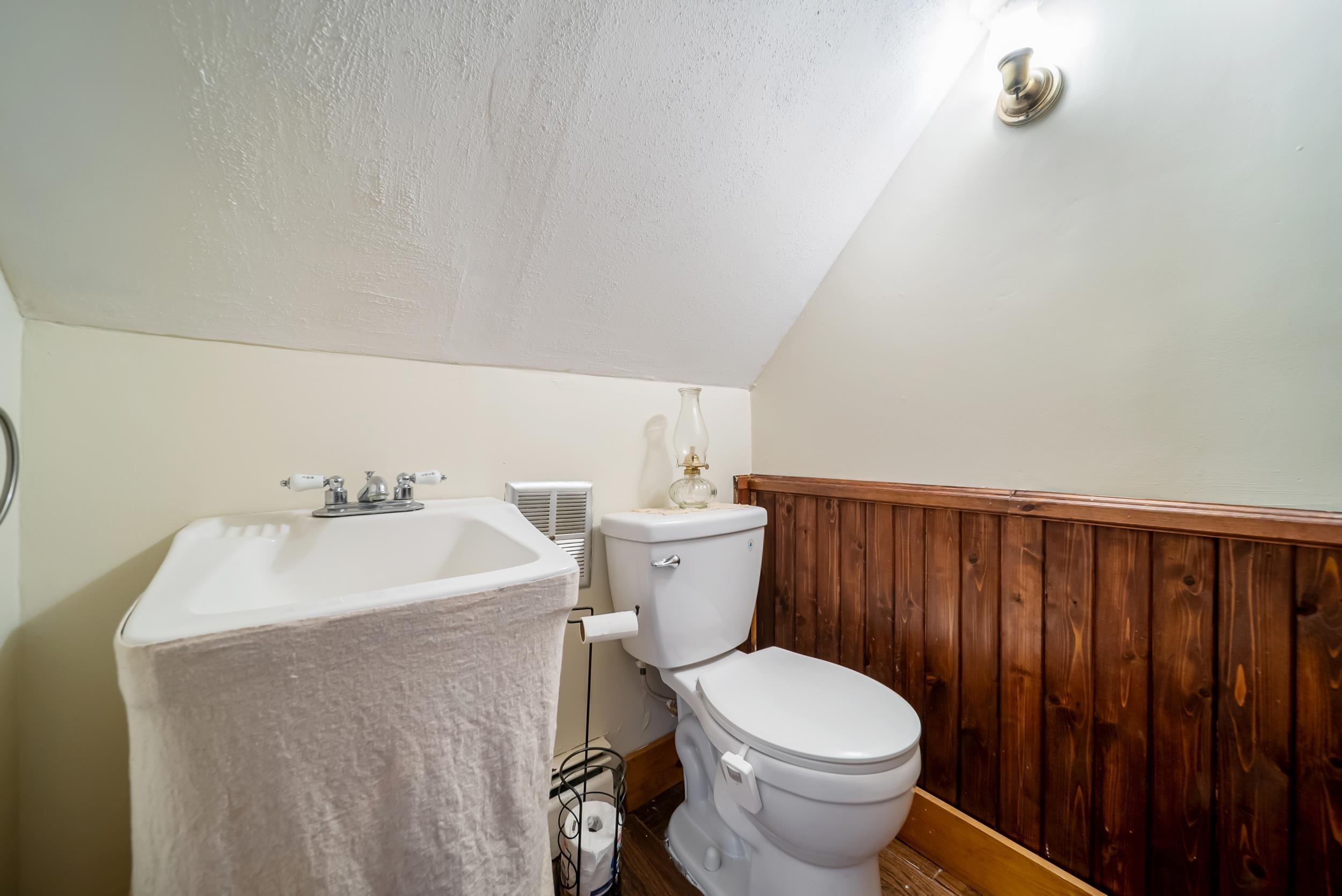 92 Main Street Atkinson, NH 03811 - Photo 26 of 39