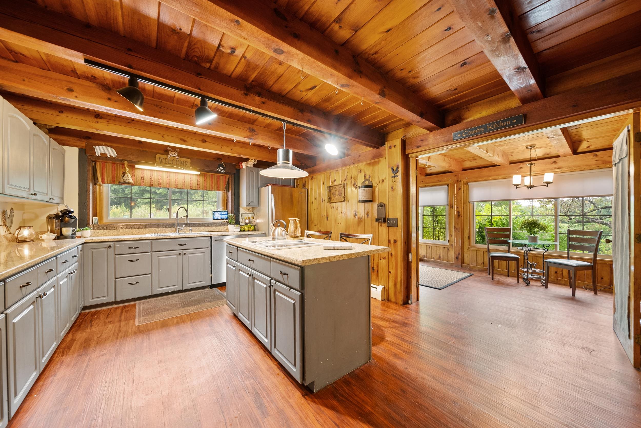 92 Main Street Atkinson, NH 03811 - Photo 7 of 39